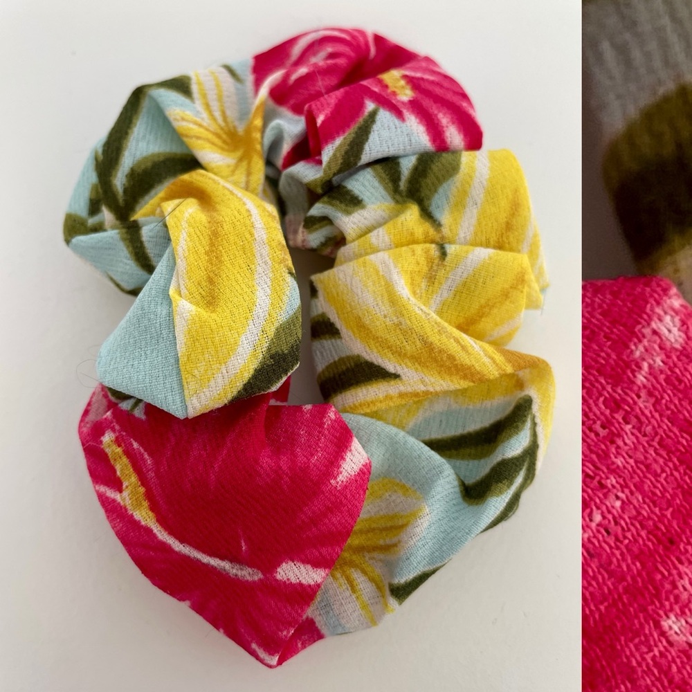 New in Package TROPICAL FLORAL Hair SCRUNCHIE From HAWAII